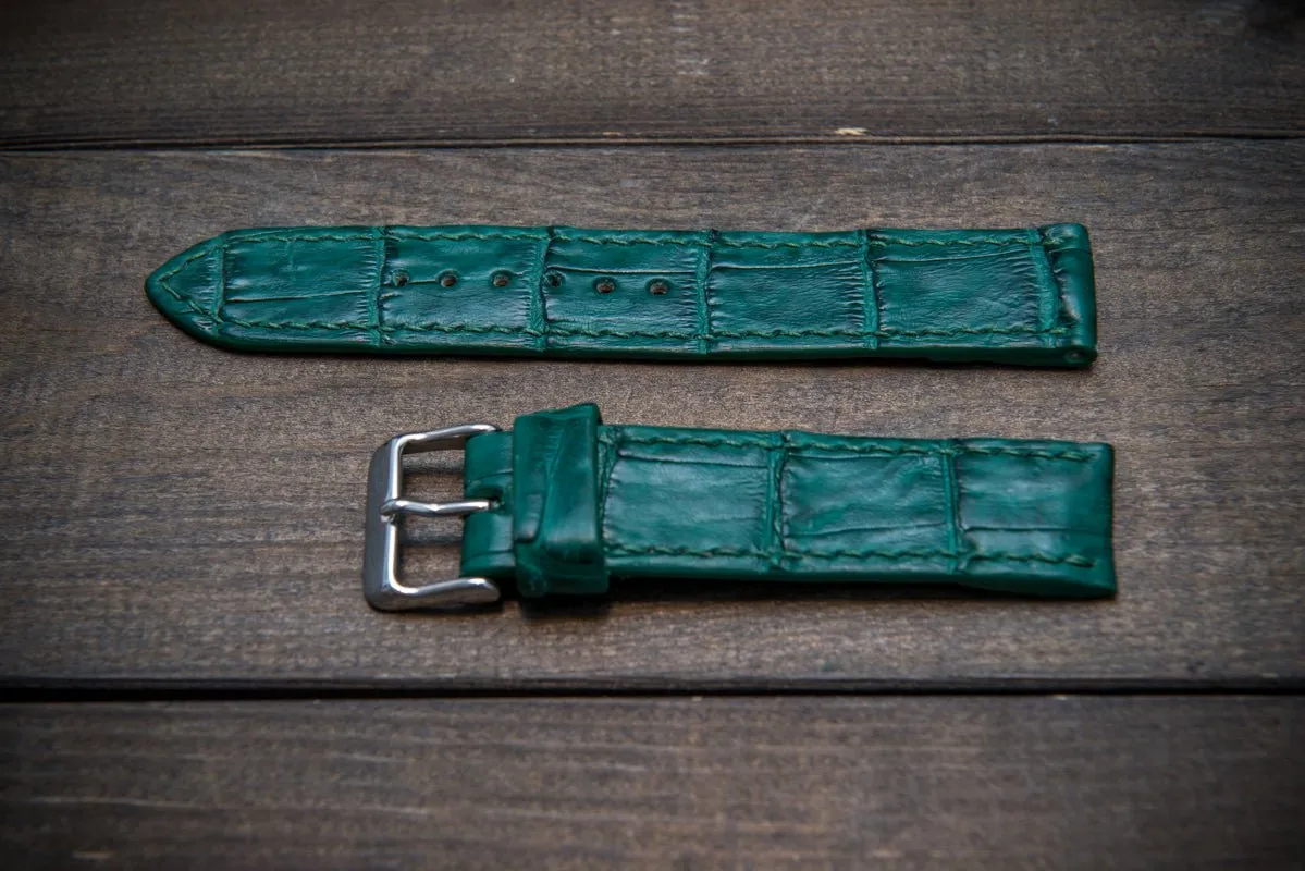 Alligator watch strap, Green matte.