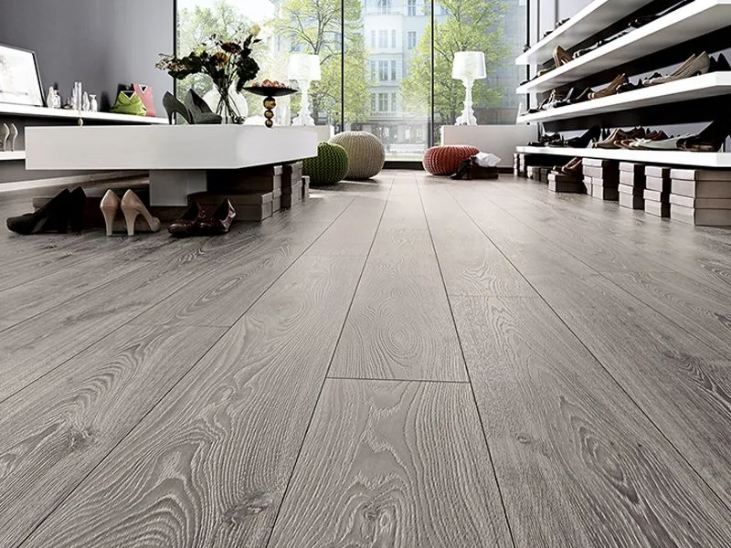 Robusto Timeless Oak Grey Laminate Flooring 12mm 4V (Bevel)